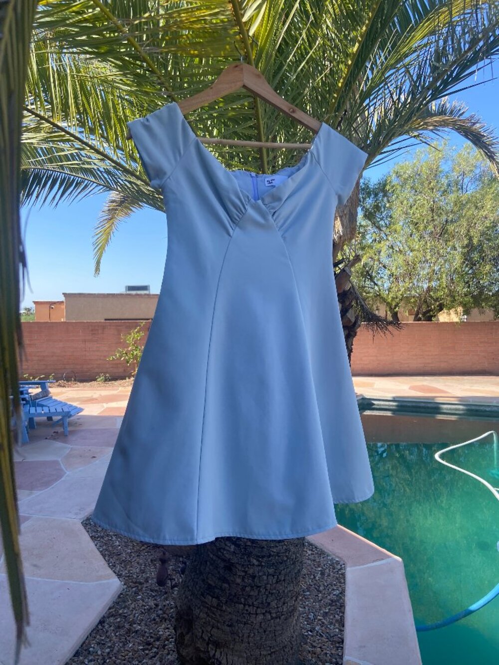 Like New Pretty Blue Dress Brand: by the way. Size: Small